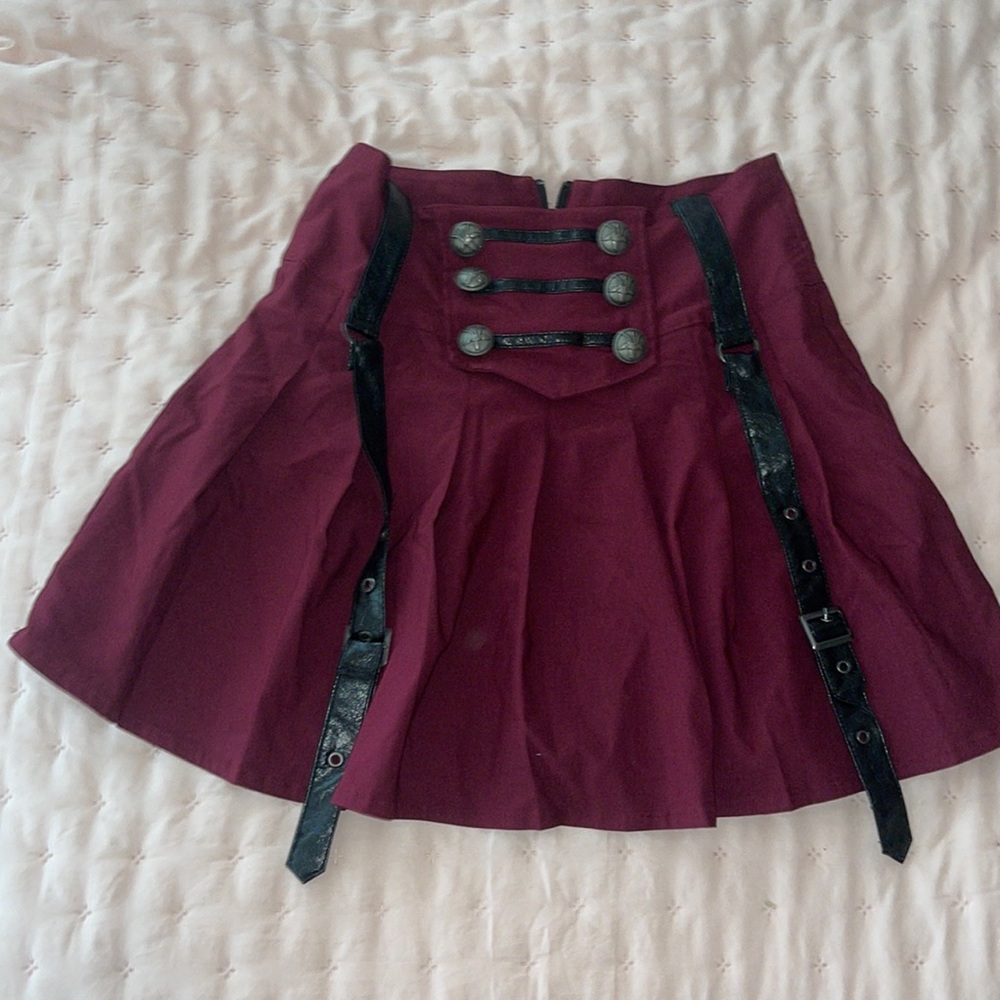red killstar skirt